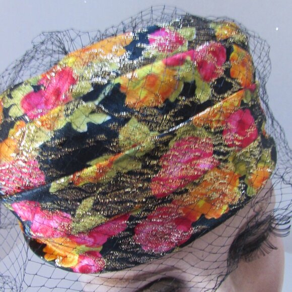 1960 Era Pill Box Hat Colorful Brocade Gold Threading - Picture 3 of 11